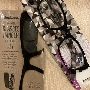 A Pair: Reading Glasses & Glasses Hanger f…